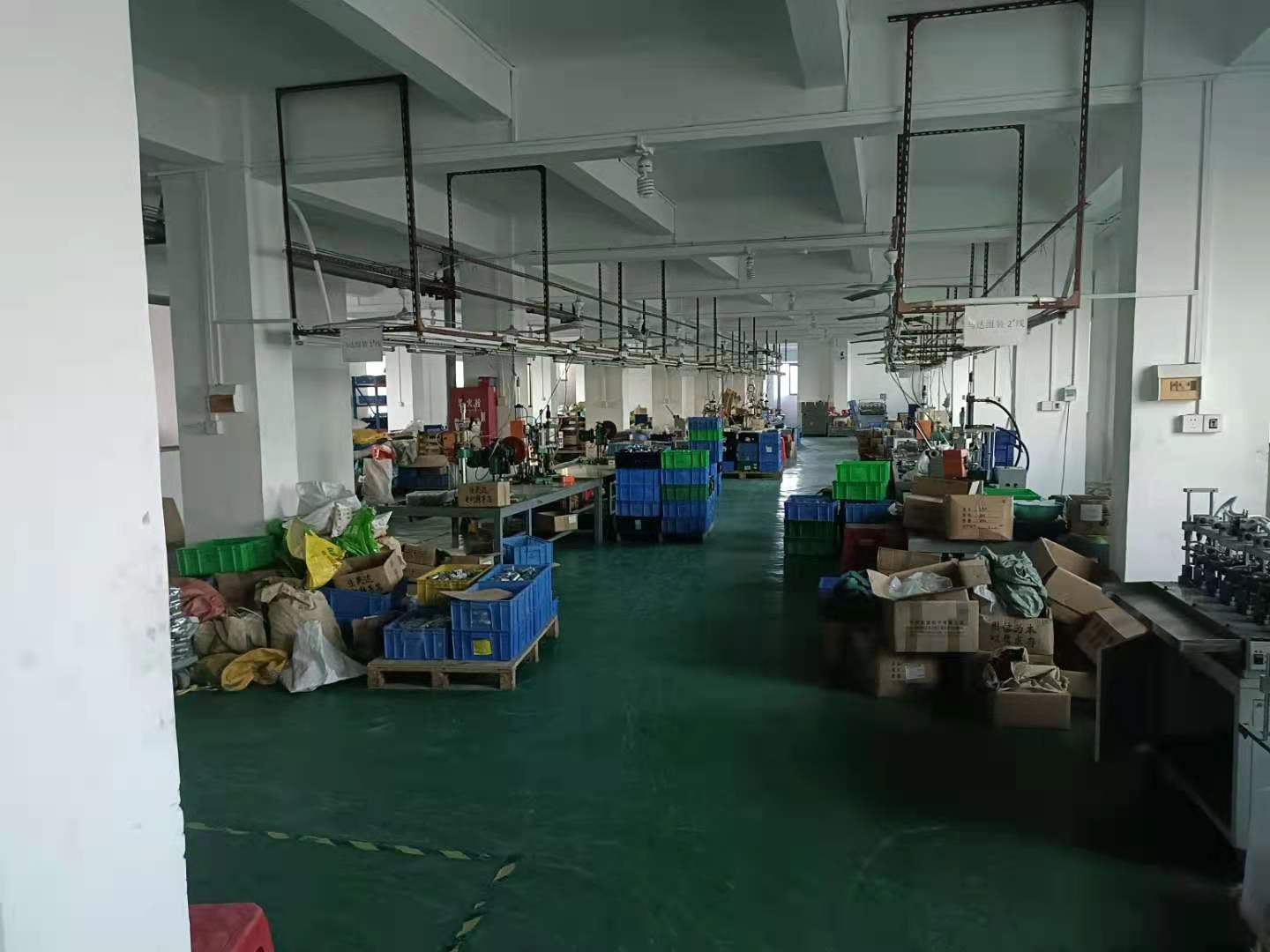 Jieyang Shangjia Trading Co., Ltd. Plastic wardrobe