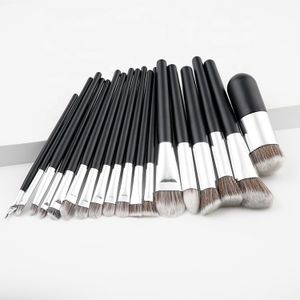 China Supplier Novel Set Makeup 18 Pieces Professional Makeup Brushes High-End Makeup Brush Set Beginners Set Beauty Tools
