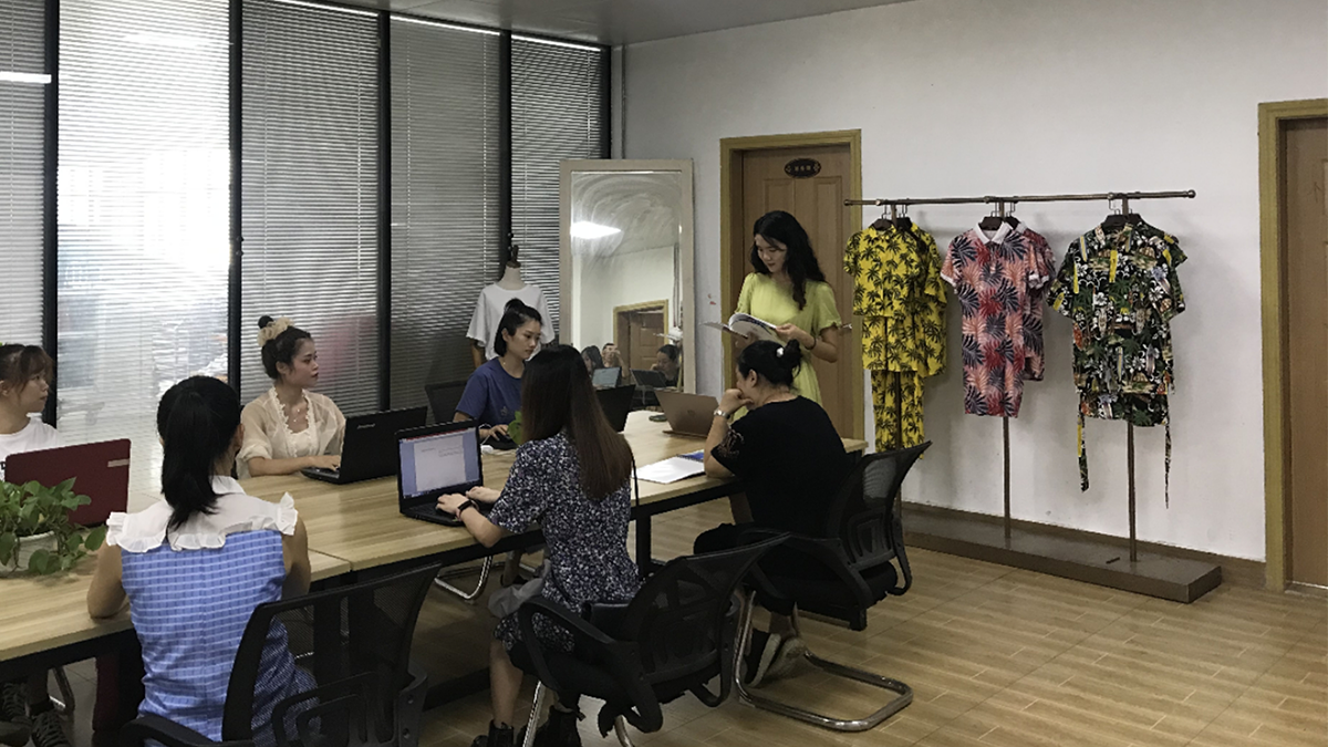 Hainan Yundi Industrial Co., Ltd. Dresses