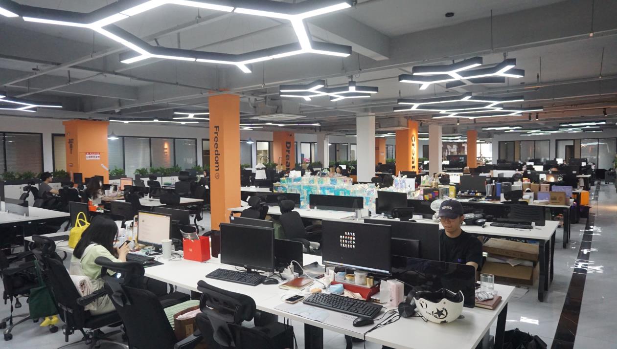 Guangzhou Loyo Electronic Technology Co., Ltd. off-road lights