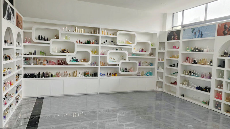 Guangzhou Yiteng Cosmetics Packaging Co., Ltd. Essential Oil Bottles