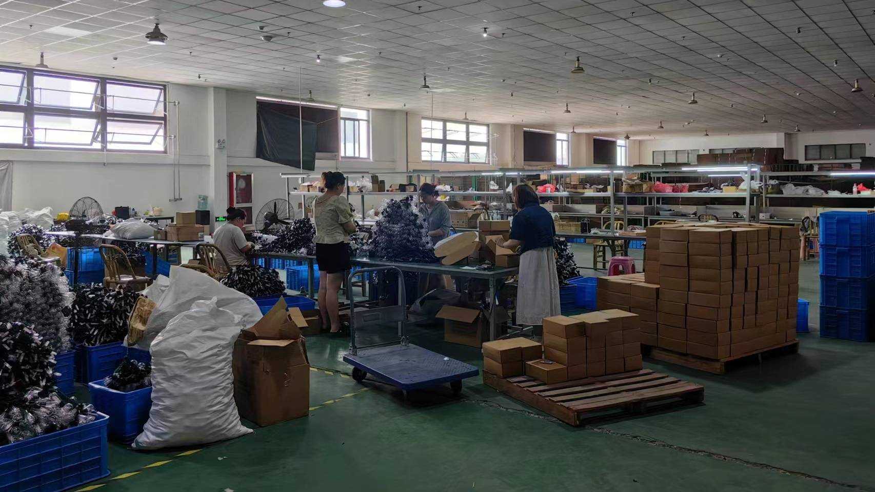Linhai Tongze Lighting Co., Ltd. LED string lights