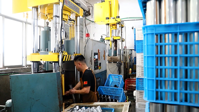 Sichuan Doyoung Trading Co., Ltd. Stainless Steel Water Bottle