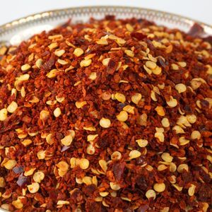 Chinese Supplier Offer Specimen Sweet Red Powder Sterilization Chilli Crushed with Seeds