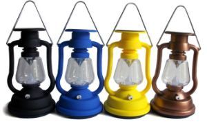 Solar Retro Camping Lantern Lamp with Kerosene Lamp Design From ISO9001 Factory