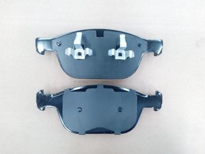 High Friction Coefficient Auto Spare Parts Ceramic Brake Pads for Passenger Car