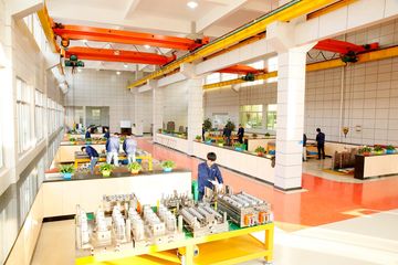 Zhejiang Taizhou Huangyan Hengxin Mould & Plastic Co., Ltd. Bottle cap moulds