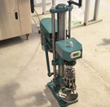 Semi Automatic Glass Wine Bottle Pilfer Ropp Aluminum Screw Caps Sealing Machine Capping Machine