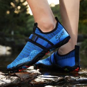 2022 Designer Outdoor Beach Sneakers Walking ODM Men Barefoot Shoes