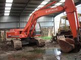 Used Excavator (HITACHI EX200)