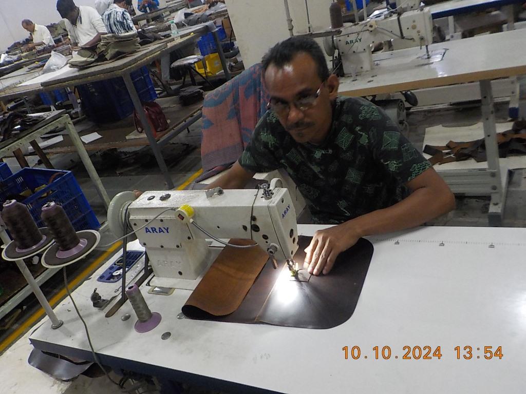 HANDICRAFT VILLA Leather Bags
