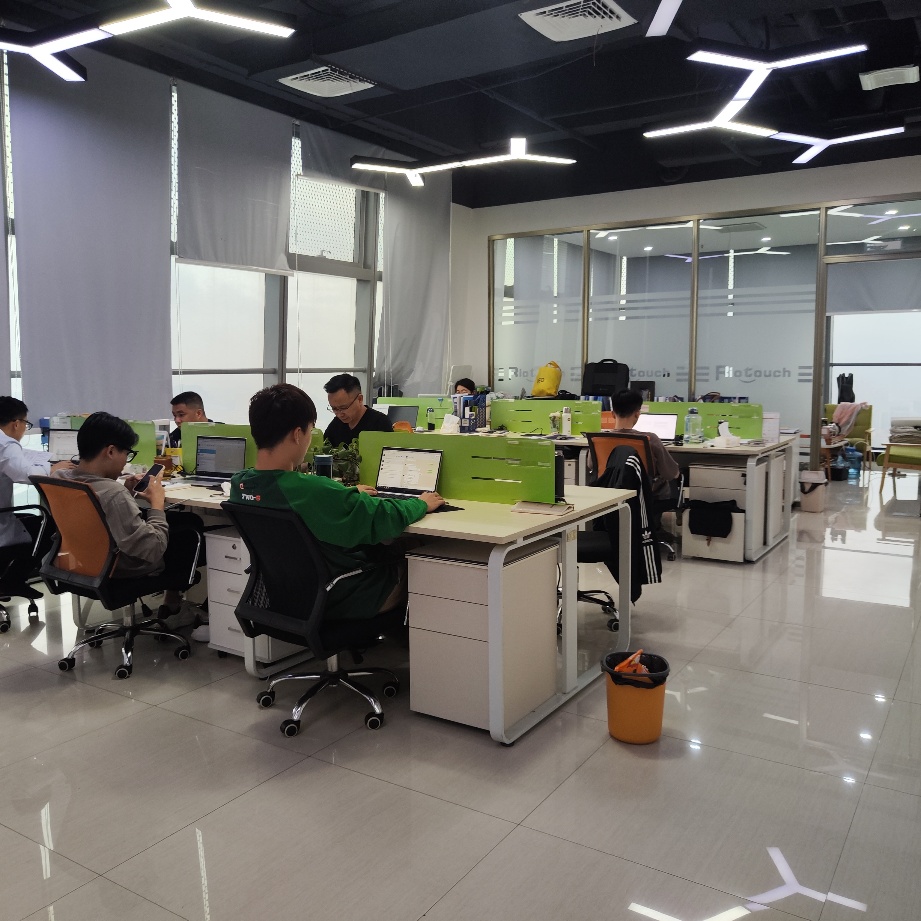Dongguan Riotouch Technology Co., Ltd. Smart Blackboard
