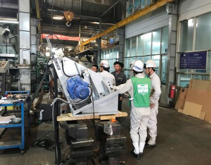 Manufacturing machinery lines for the steel industry