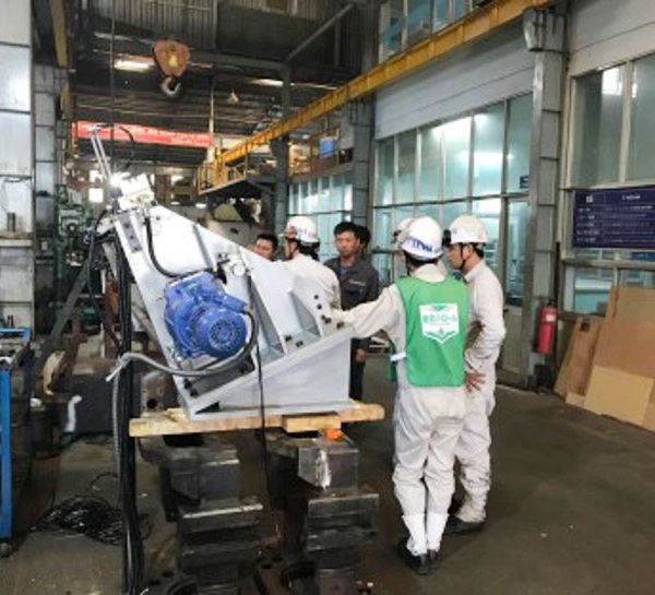 Manufacturing machinery lines for the steel industry