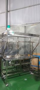 Clean booth with FFU fan motor