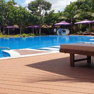 Public swimming pool