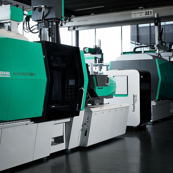 ALLROUNDER injection molding machine and freeformer