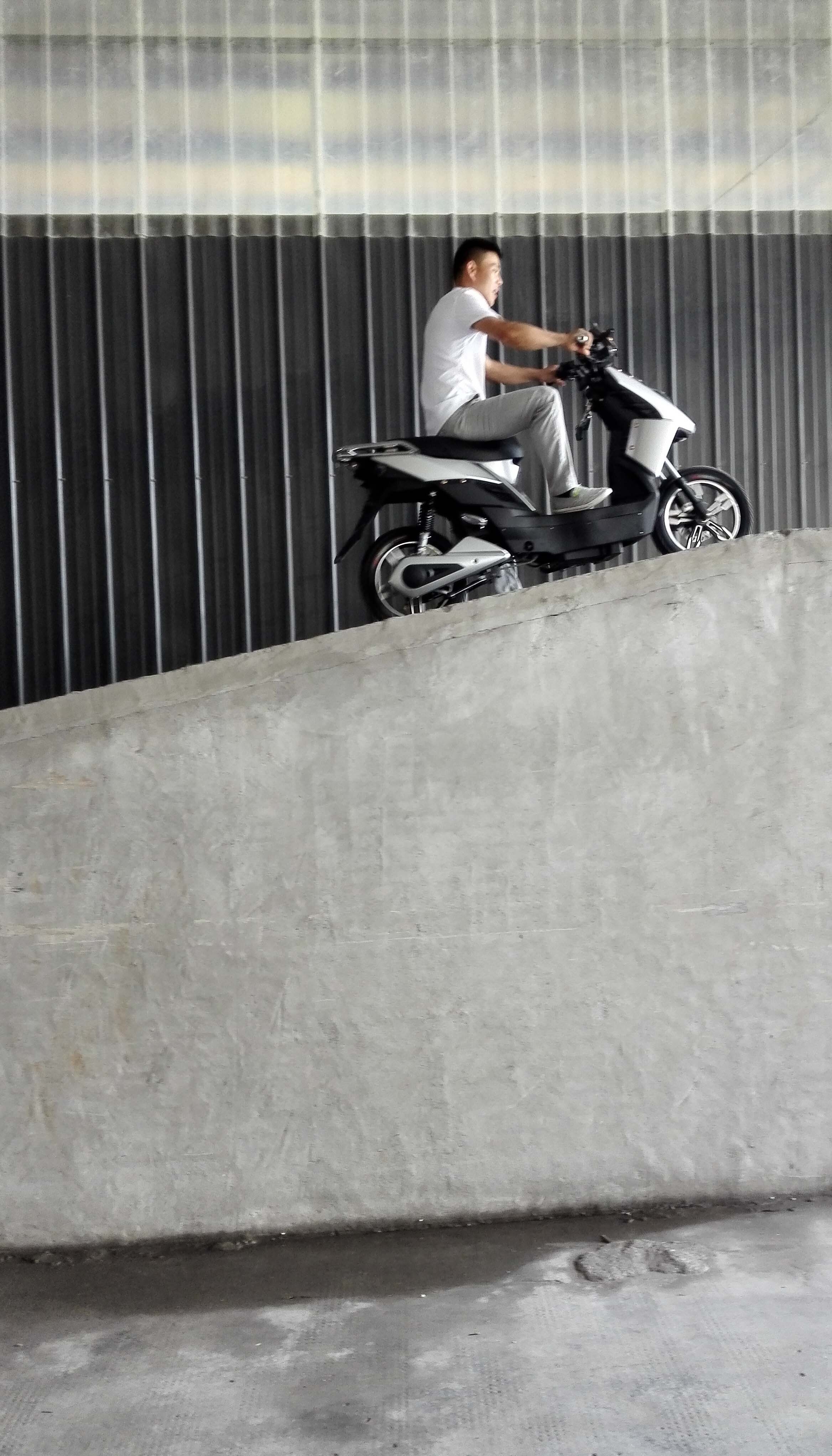 Hangzhou Youkai Technology Co., Ltd. electric mountain bike