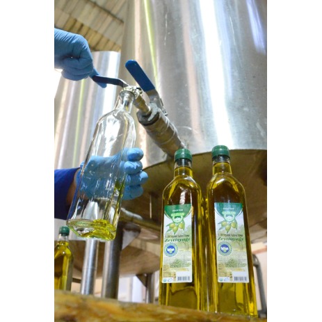 AYT Natural Foods Organic honey
