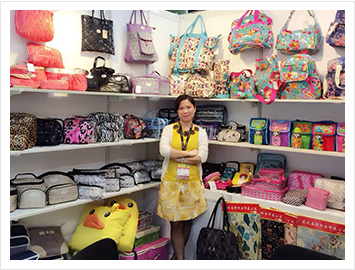 Xiamen Qing Bags Co., Ltd. Duffel bags