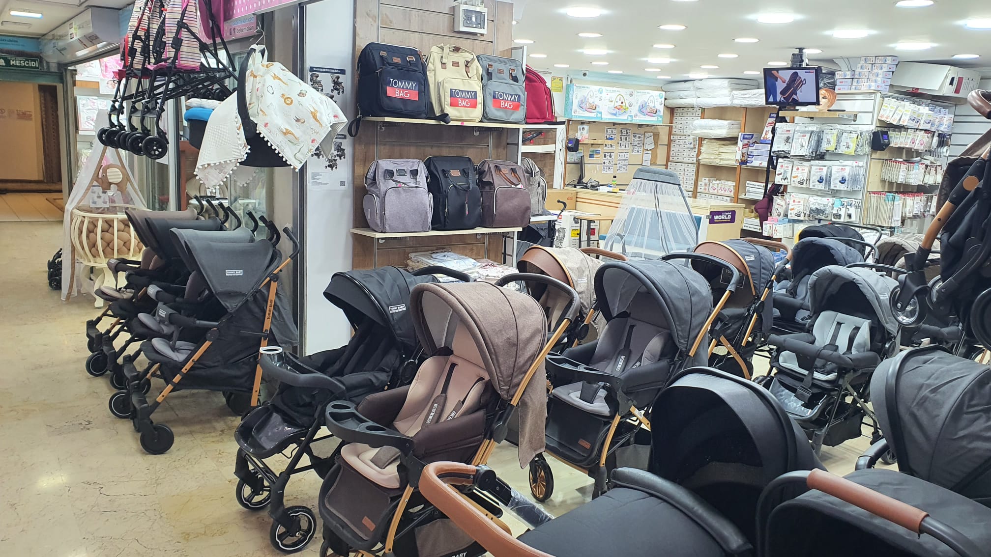 Binnur Ileri Bebe Mekan Car Seats