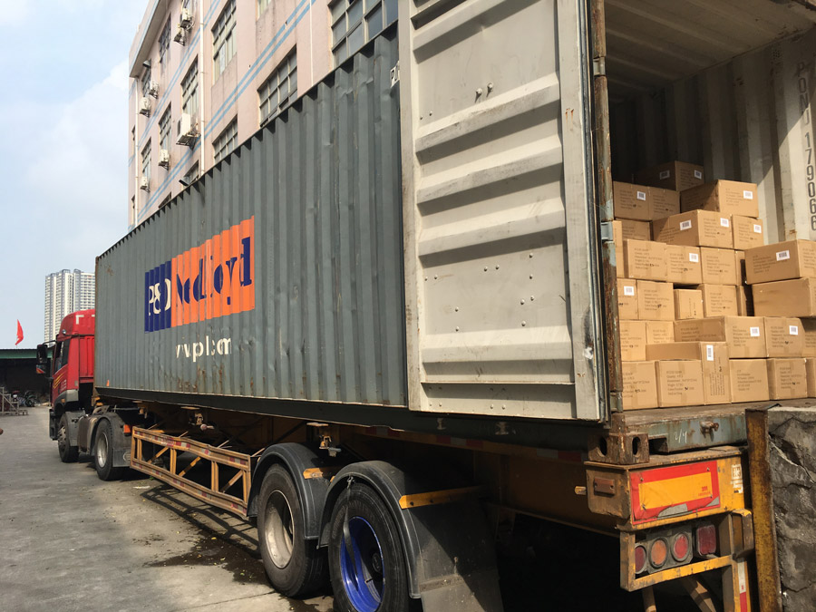 Shenzhen Xinzhenghong Plastic Electronics Co., Ltd. factory image 6