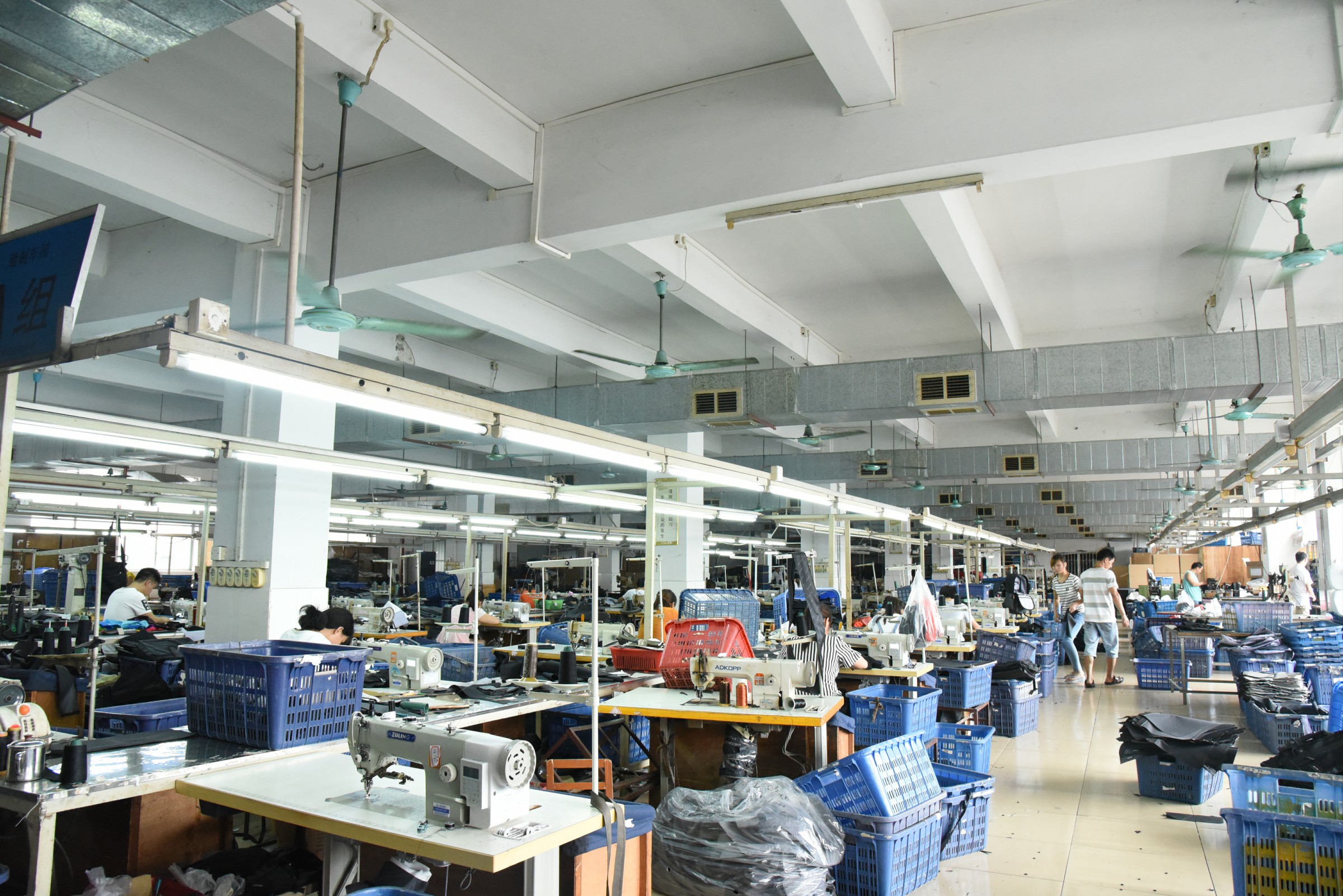 Guangzhou Osamic Leather Products Co., Ltd. Backpacks