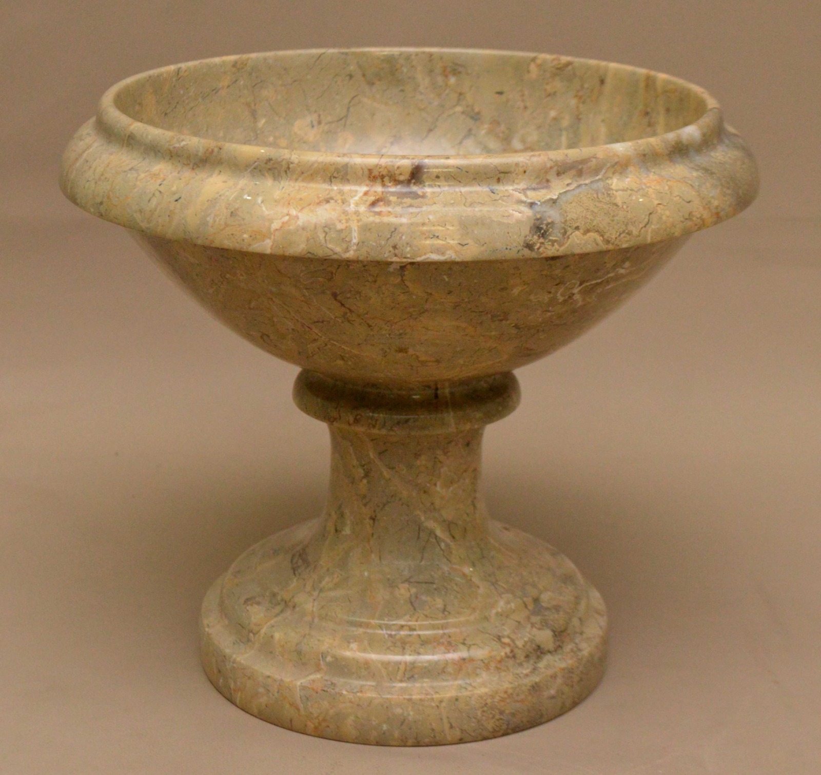 Croxx Linc International Stone Urns
