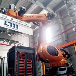 HỆ THỐNG ROBOT XẾP THÙNG LÊN PALLET TỰ ĐỘNG VÀ BĂNG TẢI XOẮN - ROBOT PALLETIZER AND SPIRAL CONVEYOR