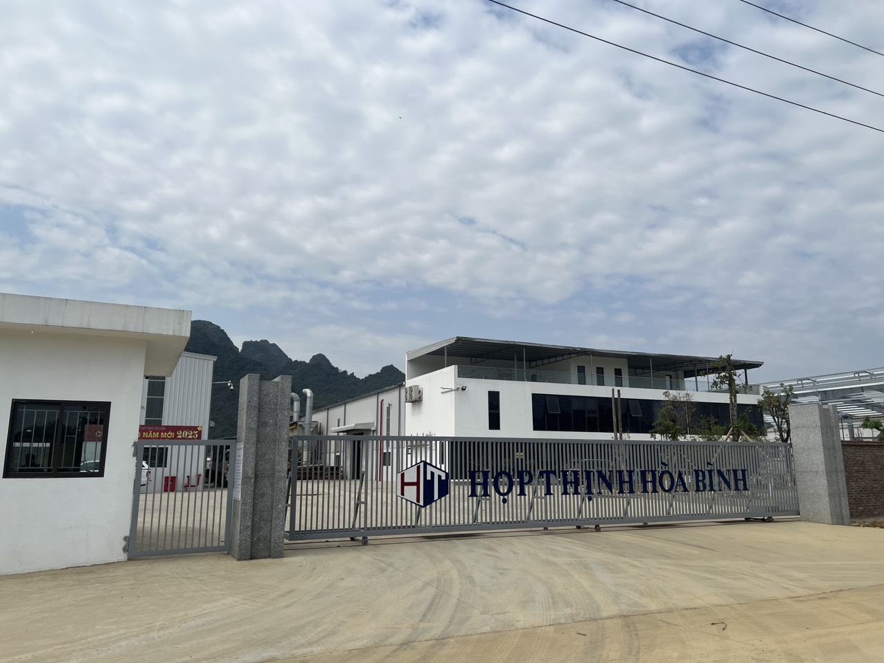 Hop Thinh Hoa Binh Wood Processing Joint Stock Company Industrial wood flooring