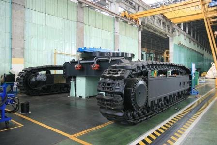 excavators and heavy equipment components