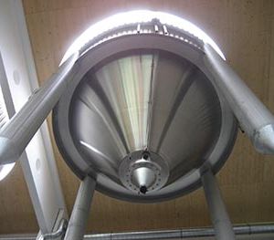 Large tanks made of stainless steel – On-site manufacturing for customized applications