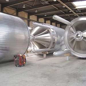 Construction and manufacturing of stainless steel containers / stainless steel tanks