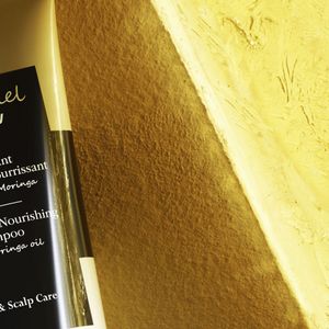 Revitalizing Nourishing Shampoo with Moringa Oil