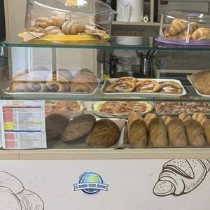 gluten-free bread, pastries, pizzas, and desserts