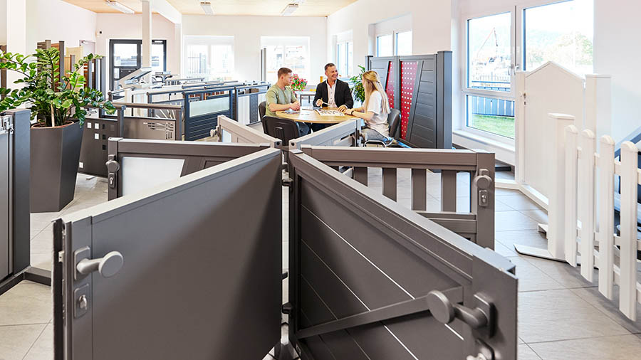 G & Z ALUMINIUM-SYSTEME GMBH Aluminum gates