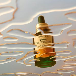 VITAMIN C GLOW REVEALING SERUM