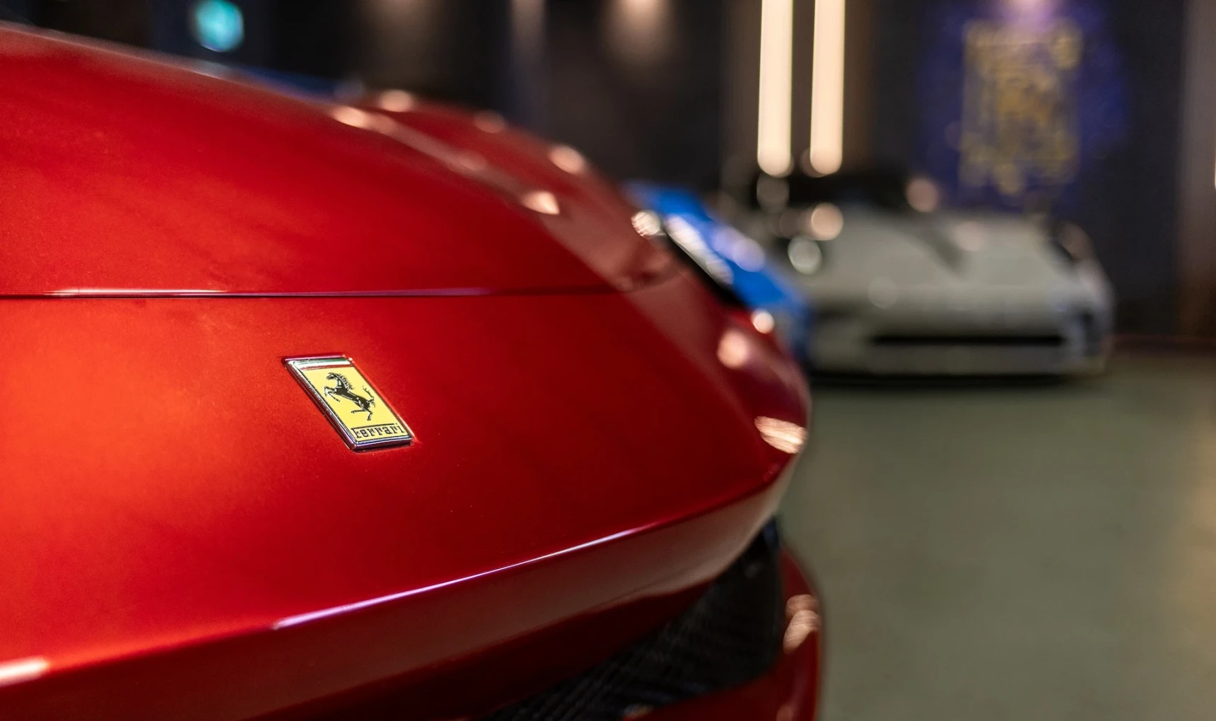 AUTO 100 prestige cars