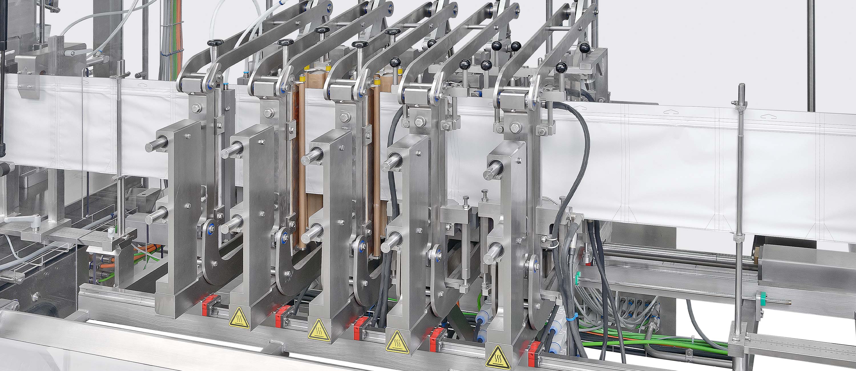 HFFS pouch packaging machines