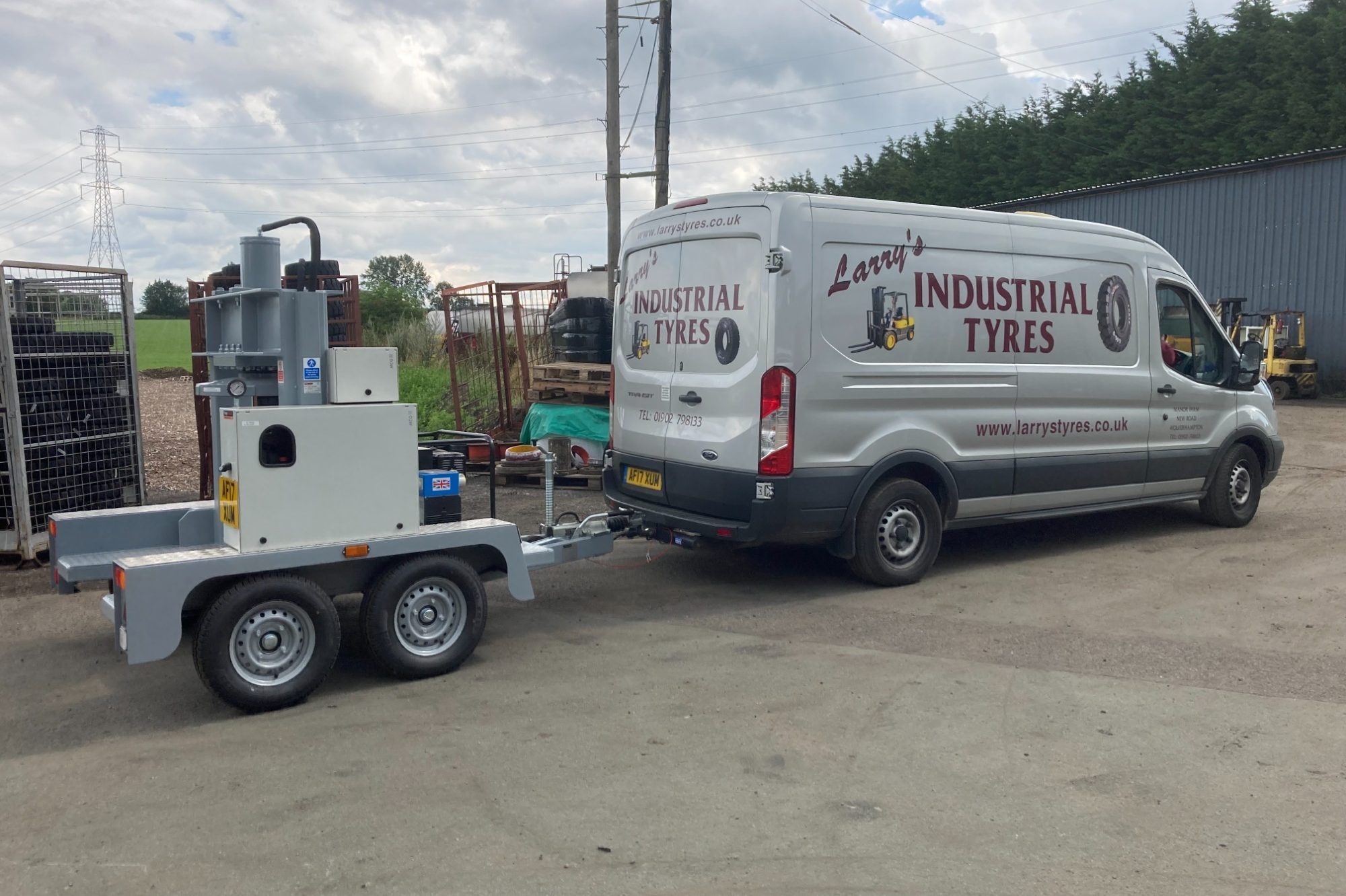 LARRYS INDUSTRIAL TYRES industrial vehicle tyres