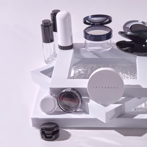 cosmetic cases, containers, pencils, compacts, jars
