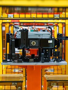 advanced electric and hybrid vehicle battery systems