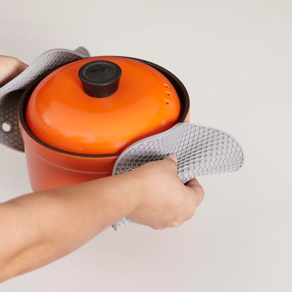 Kitchen Pot and Silicone Pot Holders