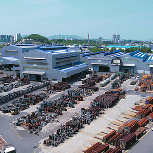 Flanges and industrial machinery