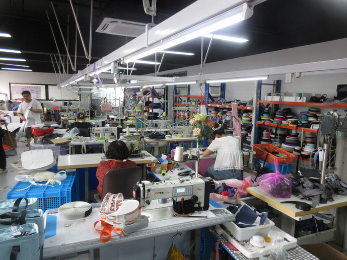 Yiwu Runhui Bag Co., Ltd. Cooler Bag