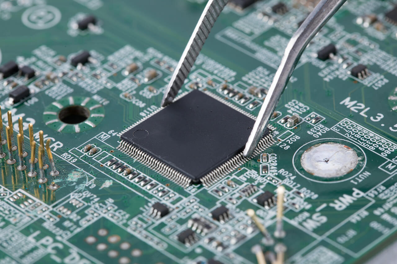 IC and semiconductor component package