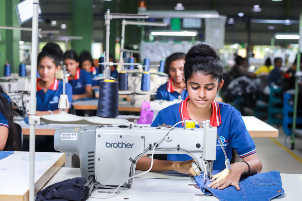 denims and non-denims woven in all children’s wear. They include dungarees with body suits (lined and non-lined), pinnies, shorts and skirts, and jeans/cargo pants