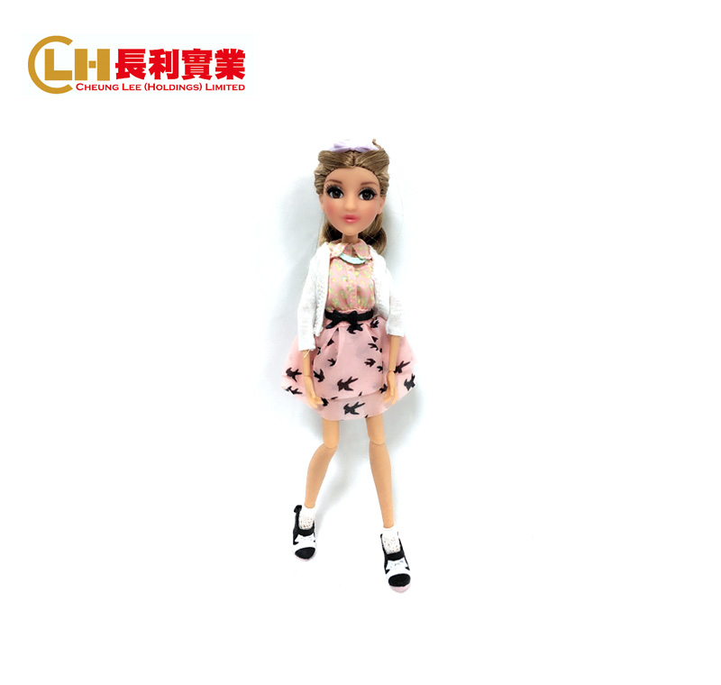 Fashion doll