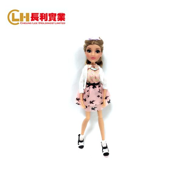 Fashion doll