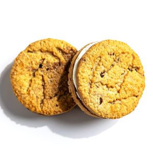 Chocolate Chip Creme Cookies